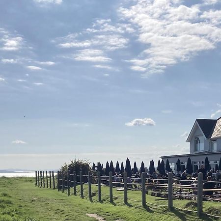 The Firs - Apartment Next To Beach & Forest - Pets Are Free Barton-on-Sea Exterior foto